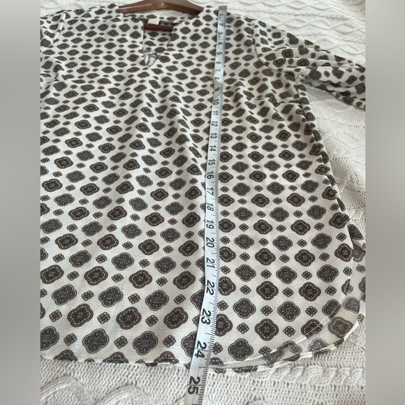 MICHAEL Michael Kors White with Pattern Design Blouse Women’s Size Medium - Picture 12 of 14